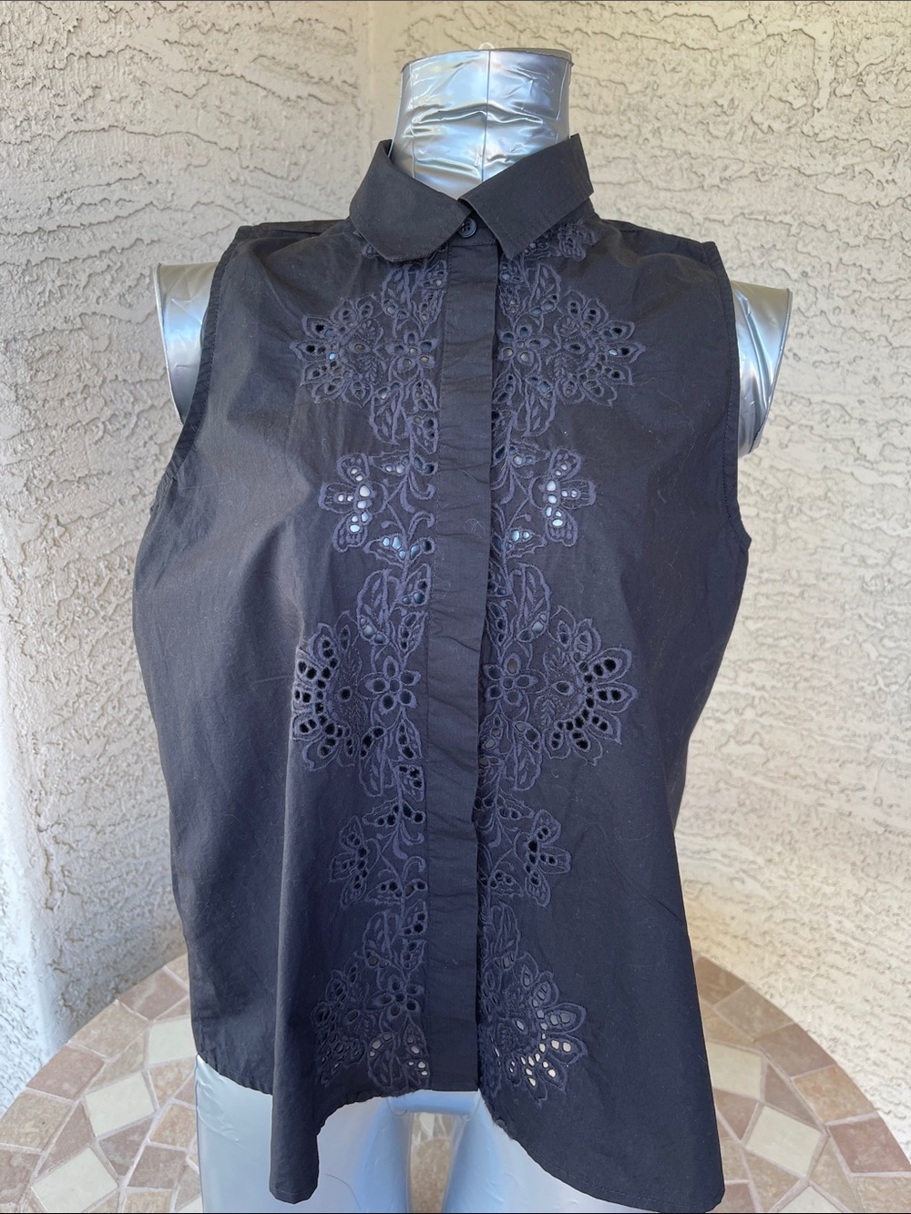 Loft 100% cotton poplin pleated sleeveless top